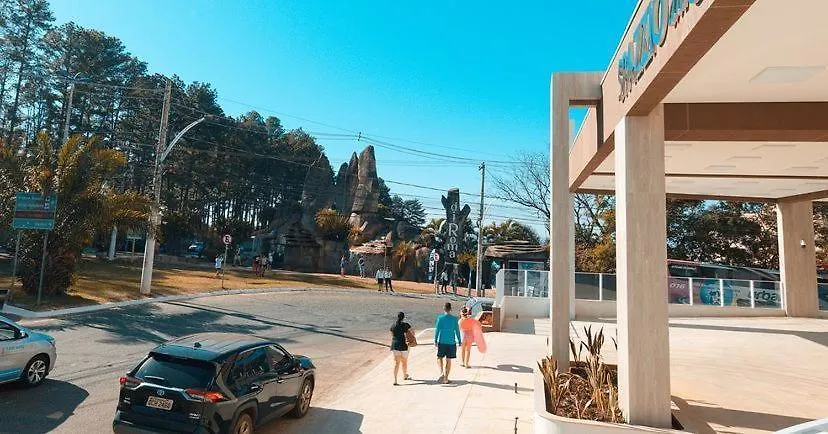 Spazzio Diroma Hotel Com Piscina 24 E Acesso Todos Os Dias No Diroma Acqua Park , Splash E Slide Caldas Novas